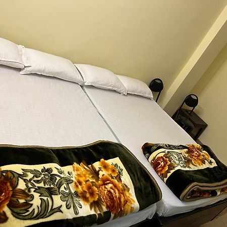 Incredible Banaras Inn バラナシ エクステリア 写真