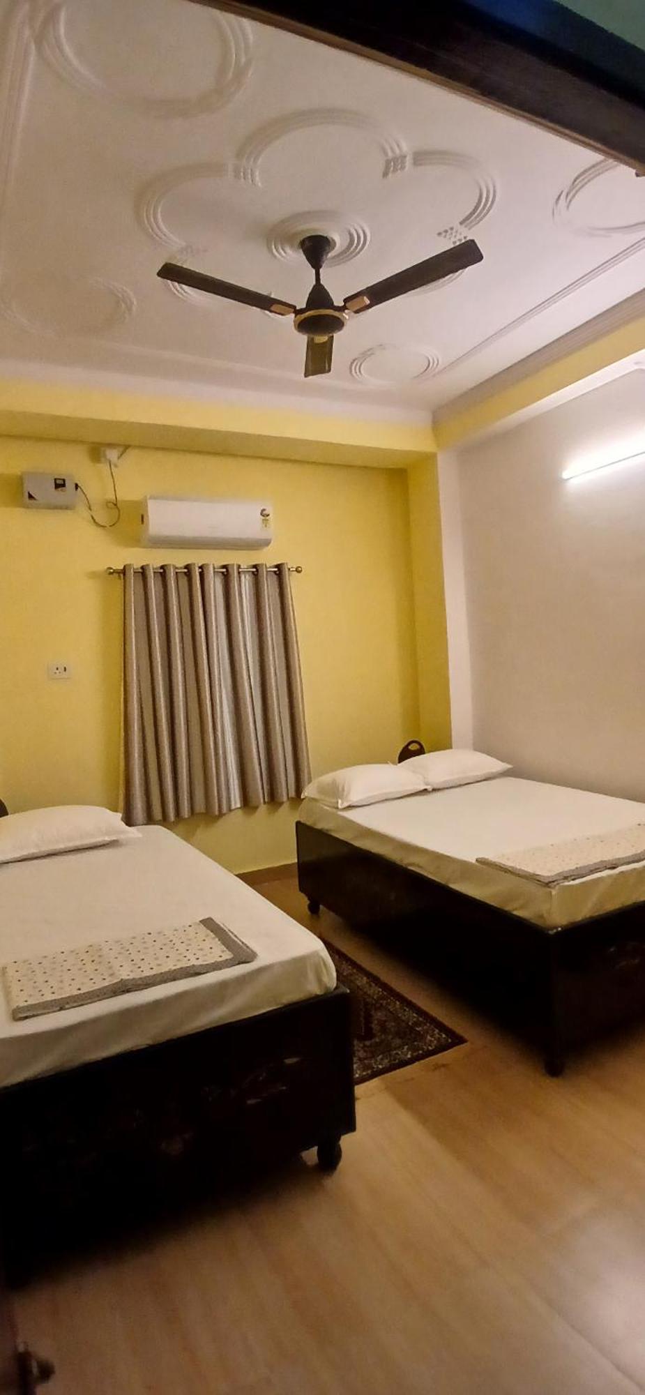 Incredible Banaras Inn バラナシ エクステリア 写真