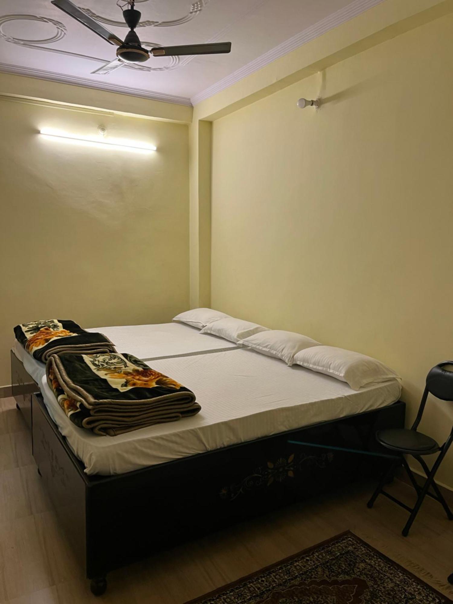 Incredible Banaras Inn バラナシ エクステリア 写真