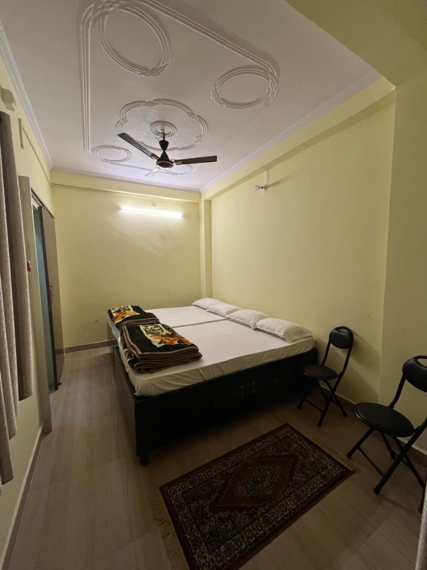 Incredible Banaras Inn バラナシ エクステリア 写真